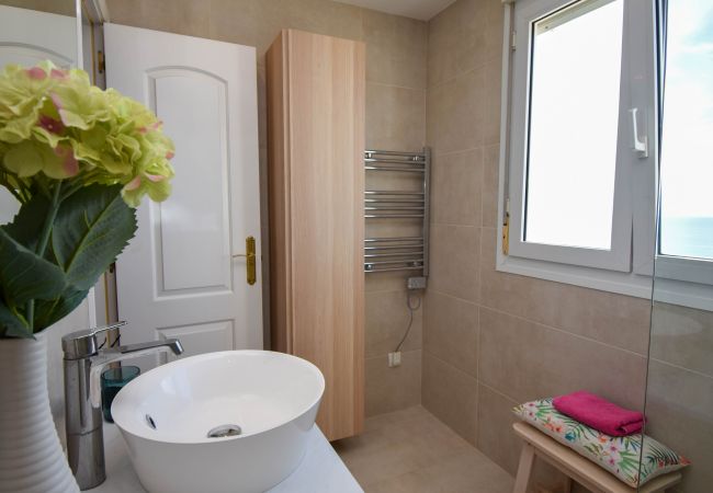 Apartamento en Benalmádena - Ref: 274 Adosado con vistas al mar muy cerca del mar en Carvajal Apartamento en Benalmádena - Ref: 274 Adosado con vistas al mar muy cerca del mar en Carvajal