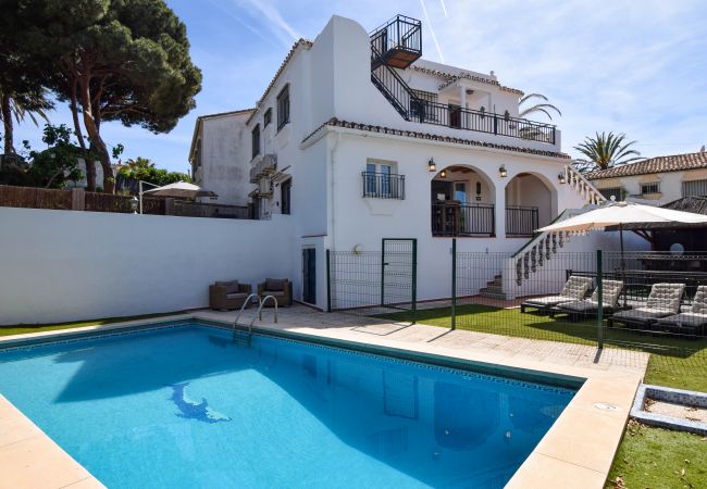 Villa en El Faro - Ref: 251 Villa moderna y acogedora con piscina privada en El Faro, Mijas Costa