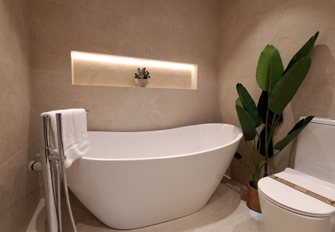 Apartment in Fuengirola - Ref: 261 Apartment in Carvajal with big terrace and lovely sea views