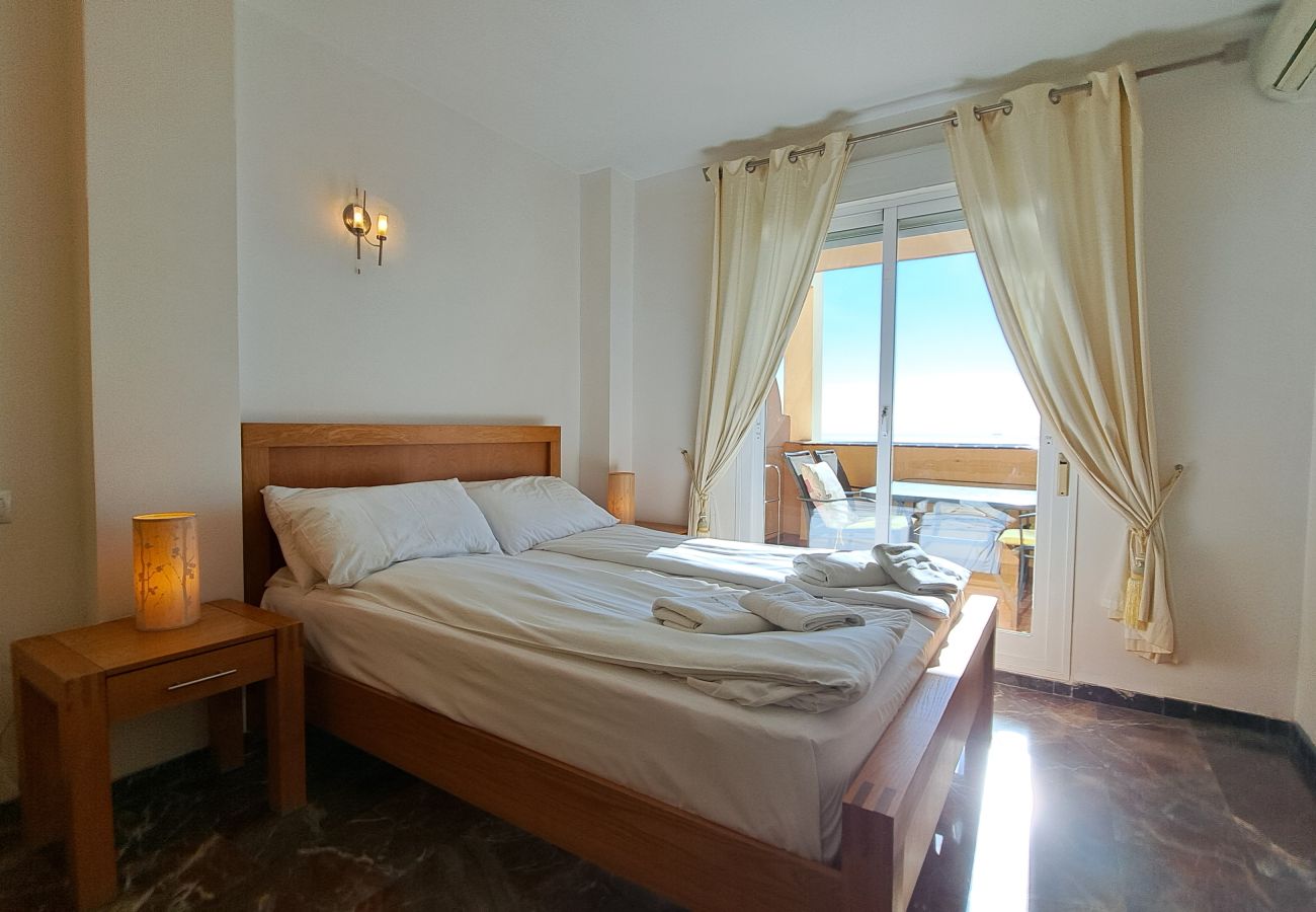 Apartment in Fuengirola - Ref: 261 Apartment in Carvajal with big terrace and lovely sea views