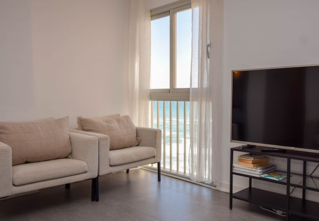 Apartment in Fuengirola - Ref: 307 Modern beachfront apartment in Torreblanca with stunning sea views Apartment in Fuengirola - Ref: 307 Modern beachfront apartment in Torreblanca with stunning sea views