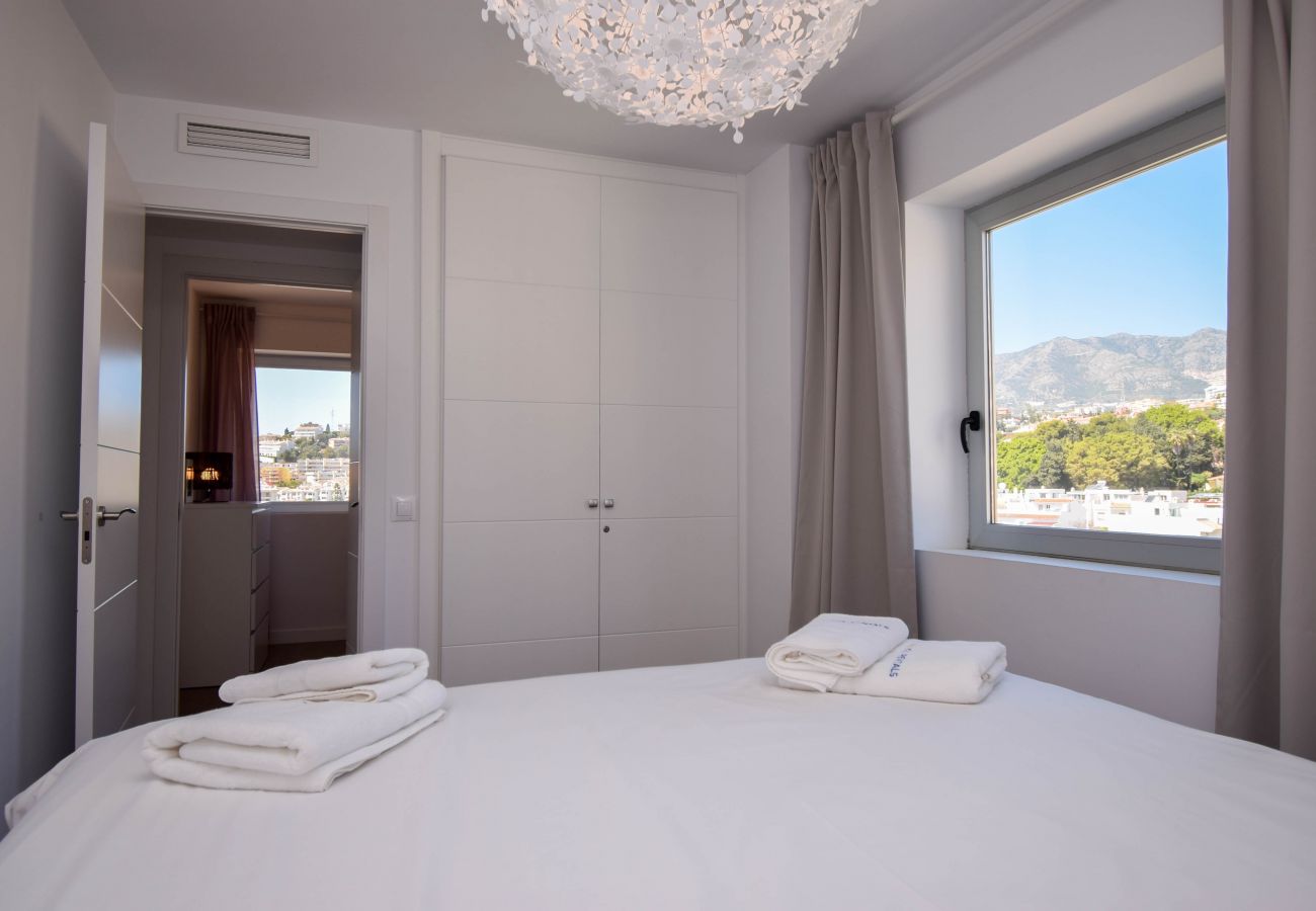 Apartment in Fuengirola - Ref: 307 Modern beachfront apartment in Torreblanca with stunning sea views