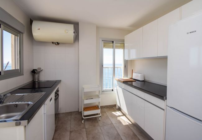 Apartment in Fuengirola - Ref: 222 Sunny beachfront apartment with spectacular views of the sea and Fuengirola Apartment in Fuengirola - Ref: 222 Sunny beachfront apartment with spectacular views of the sea and Fuengirola