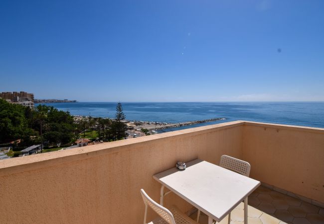 Apartment in Fuengirola - Ref: 222 Sunny beachfront apartment with spectacular views of the sea and Fuengirola Apartment in Fuengirola - Ref: 222 Sunny beachfront apartment with spectacular views of the sea and Fuengirola