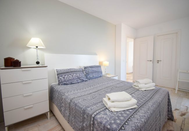 Apartment in Fuengirola - Ref: 222 Sunny beachfront apartment with spectacular views of the sea and Fuengirola Apartment in Fuengirola - Ref: 222 Sunny beachfront apartment with spectacular views of the sea and Fuengirola