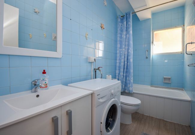 Apartment in Fuengirola - Ref: 247 Two bedroom apartment in great location in Los Boliches Apartment in Fuengirola - Ref: 247 Two bedroom apartment in great location in Los Boliches