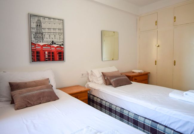 Apartment in Fuengirola - Ref: 247 Two bedroom apartment in great location in Los Boliches Apartment in Fuengirola - Ref: 247 Two bedroom apartment in great location in Los Boliches