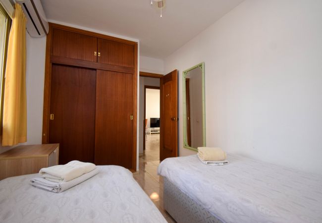 Apartment in Fuengirola - Ref: 202  Two bedroom beachfront apartment in Torreblanca  Apartment in Fuengirola - Ref: 202  Two bedroom beachfront apartment in Torreblanca