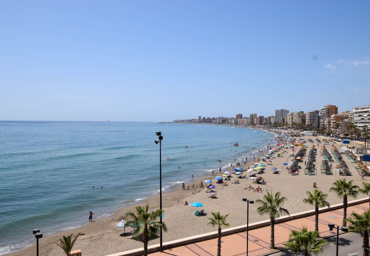 Apartment in Fuengirola - Ref: 209 Spacious beachfront apartment with lovely views in Torreblanca