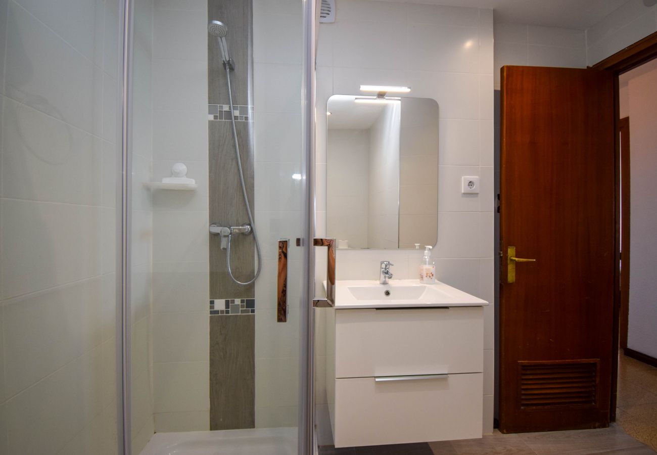 Apartment in Fuengirola - Ref: 237 Beachfront apartment in Carvajal with amazing sea views