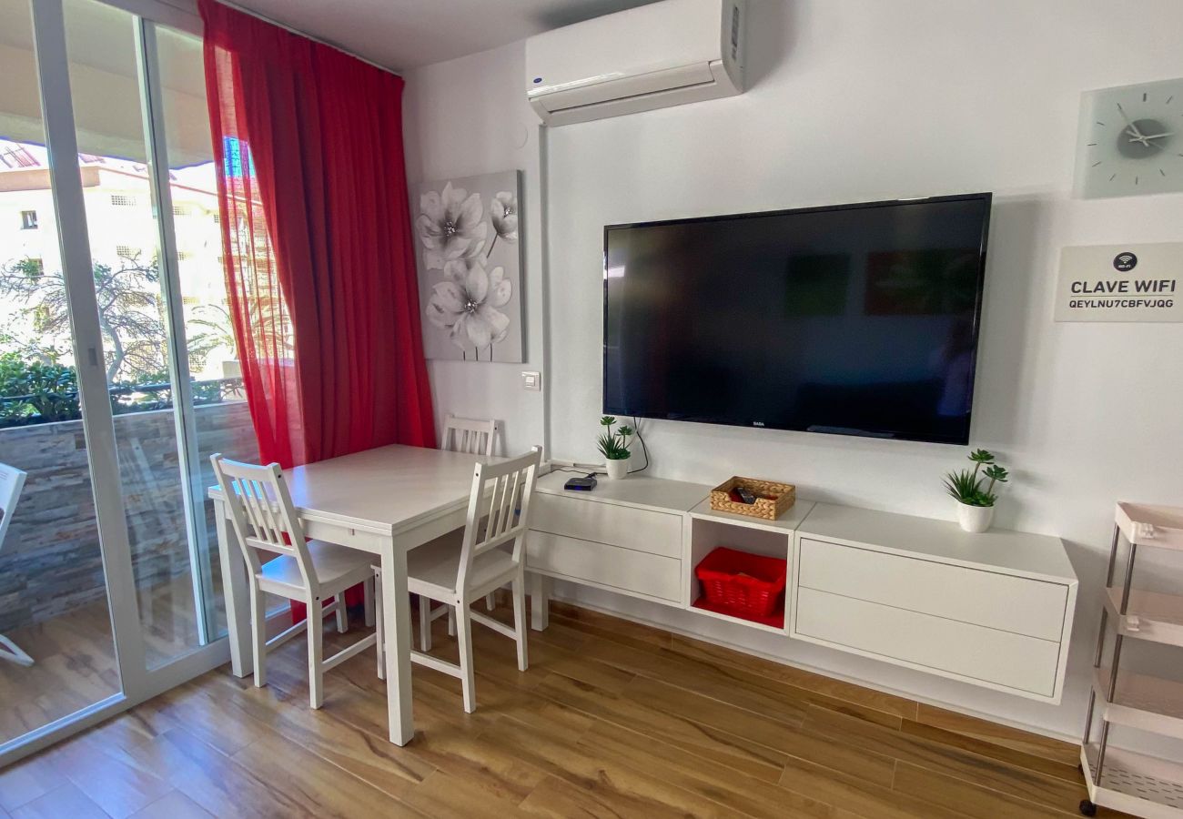 Apartment in Fuengirola - Ref: 304 Modern apartment with pool close to the beach in Torreblanca