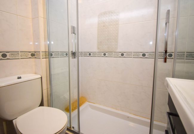 Apartment in Fuengirola - Ref: 228 Beachfront 1 bed apartment with sea views in Los Boliches Apartment in Fuengirola - Ref: 228 Beachfront 1 bed apartment with sea views in Los Boliches