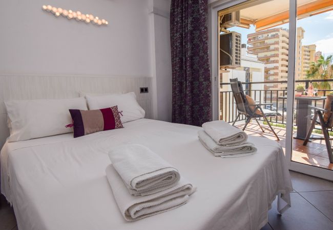 Apartment in Fuengirola - Ref: 228 Beachfront 1 bed apartment with sea views in Los Boliches Apartment in Fuengirola - Ref: 228 Beachfront 1 bed apartment with sea views in Los Boliches