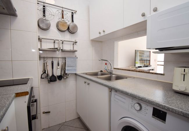 Apartment in Fuengirola - Ref: 228 Beachfront 1 bed apartment with sea views in Los Boliches Apartment in Fuengirola - Ref: 228 Beachfront 1 bed apartment with sea views in Los Boliches