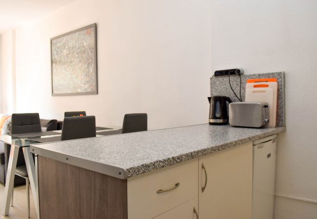 Apartment in Fuengirola - Ref: 248 Apartment in beachfront community with sea views and swimming pool Apartment in Fuengirola - Ref: 248 Apartment in beachfront community with sea views and swimming pool