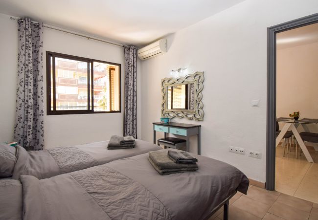 Apartment in Fuengirola - Ref: 248 Apartment in beachfront community with sea views and swimming pool Apartment in Fuengirola - Ref: 248 Apartment in beachfront community with sea views and swimming pool