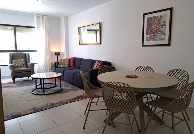 Apartment in Fuengirola - Ref: 299 Beachfront 4 bedroom apartment with pool in Fuengirola