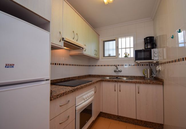 Apartment in Fuengirola - Ref: 260 Beachfront apartment with sea views, pool and bright sunny terrace Apartment in Fuengirola - Ref: 260 Beachfront apartment with sea views, pool and bright sunny terrace