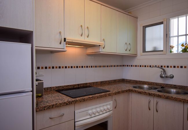 Apartment in Fuengirola - Ref: 260 Beachfront apartment with sea views, pool and bright sunny terrace Apartment in Fuengirola - Ref: 260 Beachfront apartment with sea views, pool and bright sunny terrace