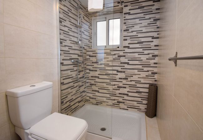 Apartment in Fuengirola - Ref: 255 Corner apartment with terrace and sea views in Los Boliches Apartment in Fuengirola - Ref: 255 Corner apartment with terrace and sea views in Los Boliches
