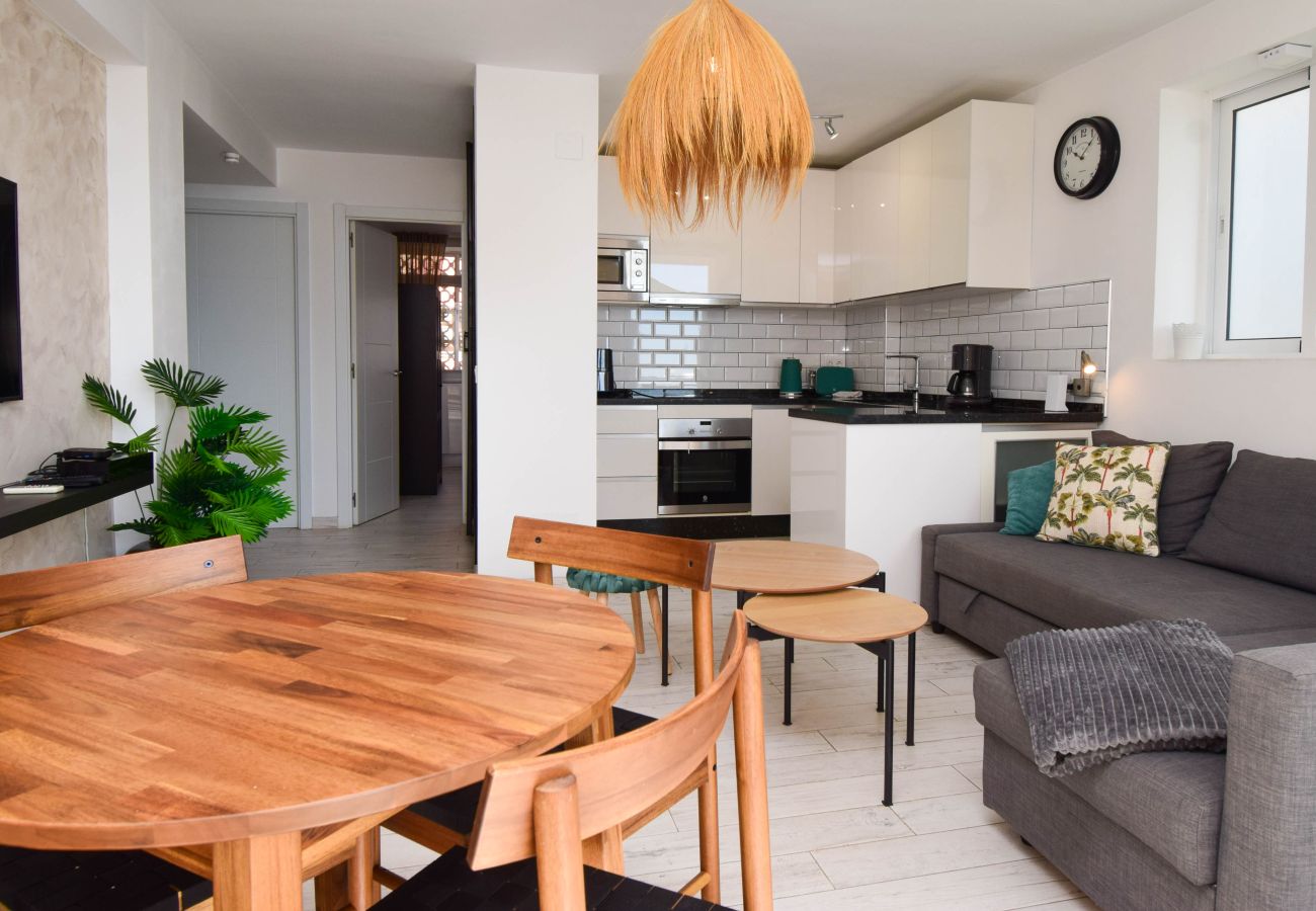 Apartment in Fuengirola - Ref: 255 Corner apartment with terrace and sea views in Los Boliches