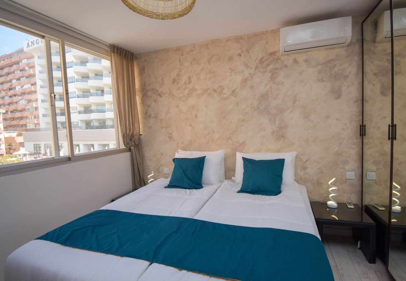 Apartment in Fuengirola - Ref: 255 Corner apartment with terrace and sea views in Los Boliches