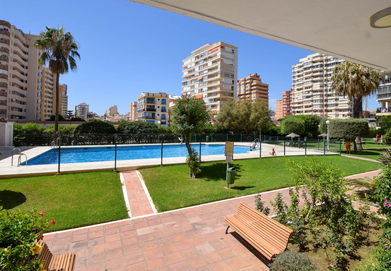 Apartment in Fuengirola - Ref: 293 Great 1 bedroom apartment with sea views and pool