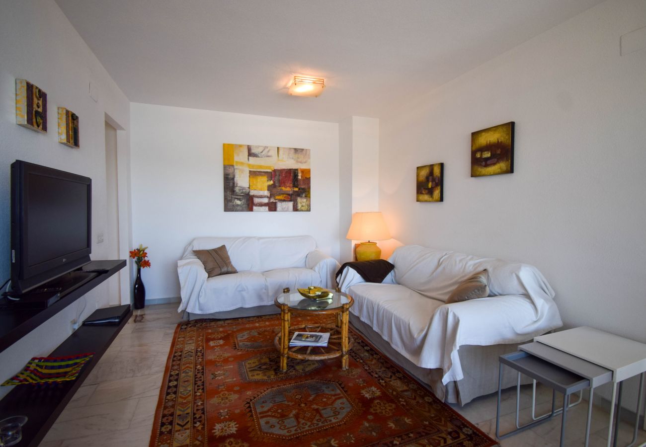 Apartment in Fuengirola - Ref: 213 Beachfront 2 bedroom apartment in Torreblanca