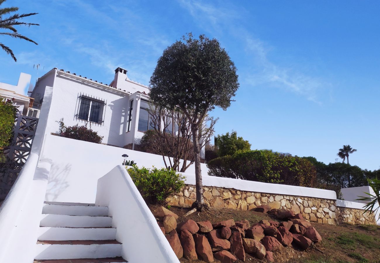 Villa in Fuengirola - Ref: 310 Beautiful detached villa in Torreblanca with private swimming pool