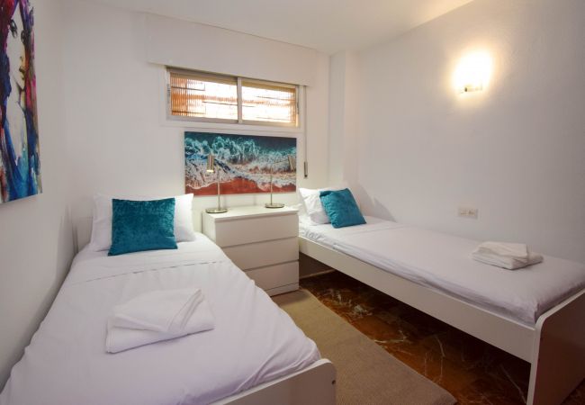 Apartment in Fuengirola - Ref: 236 Beachfront apartment with wonderful seaviews and pool in Carvajal Apartment in Fuengirola - Ref: 236 Beachfront apartment with wonderful seaviews and pool in Carvajal