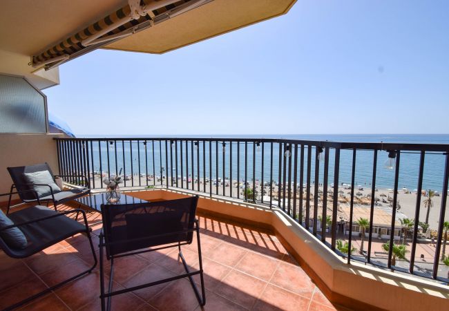Apartment in Fuengirola - Ref: 236 Beachfront apartment with wonderful seaviews and pool in Carvajal Apartment in Fuengirola - Ref: 236 Beachfront apartment with wonderful seaviews and pool in Carvajal