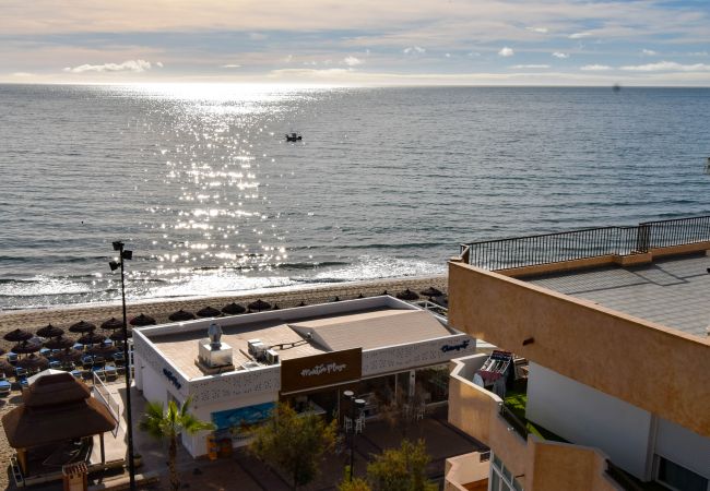 Apartment in Fuengirola - Ref: 227 Beach front apartment with pool and sea views in Torreblanca Apartment in Fuengirola - Ref: 227 Beach front apartment with pool and sea views in Torreblanca