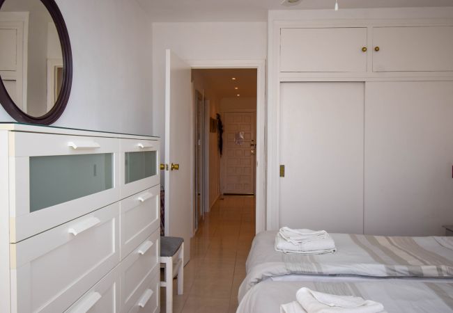 Apartment in Fuengirola - Ref: 227 Beach front apartment with pool and sea views in Torreblanca Apartment in Fuengirola - Ref: 227 Beach front apartment with pool and sea views in Torreblanca