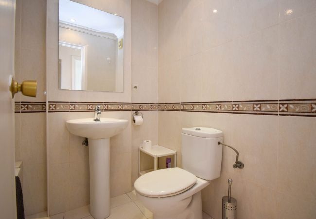 Apartment in Fuengirola - Ref: 227 Beach front apartment with pool and sea views in Torreblanca Apartment in Fuengirola - Ref: 227 Beach front apartment with pool and sea views in Torreblanca