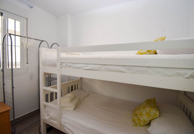 Apartment in Fuengirola - Ref: 302 Beach front apartment in popular Riverina Apartment in Fuengirola - Ref: 302 Beach front apartment in popular Riverina