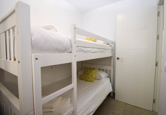 Apartment in Fuengirola - Ref: 302 Beach front apartment in popular Riverina Apartment in Fuengirola - Ref: 302 Beach front apartment in popular Riverina