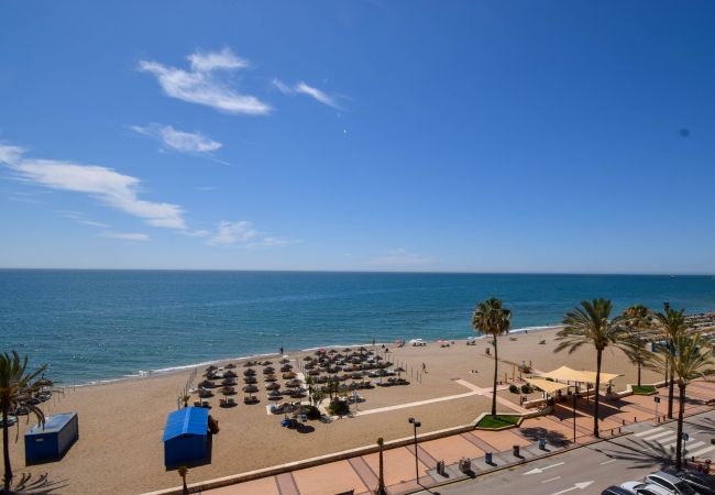 Apartment in Fuengirola - Ref: 249 Great seafront apartment with parking & pool Apartment in Fuengirola - Ref: 249 Great seafront apartment with parking & pool