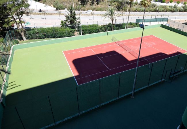 Apartment in Fuengirola - Ref: 249 Great seafront apartment with parking & pool Apartment in Fuengirola - Ref: 249 Great seafront apartment with parking & pool