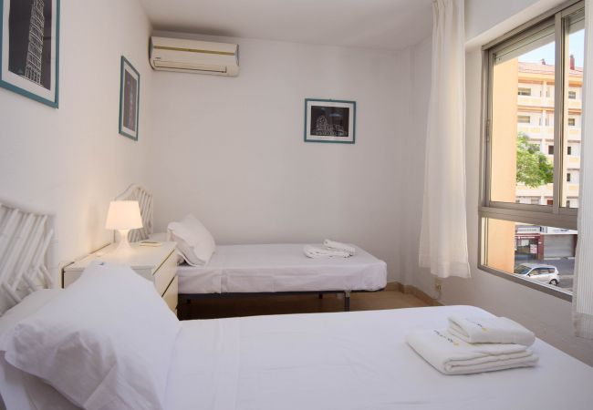Apartment in Fuengirola - Ref: 315 City apartment with pool 2 minutes from the beach Apartment in Fuengirola - Ref: 315 City apartment with pool 2 minutes from the beach