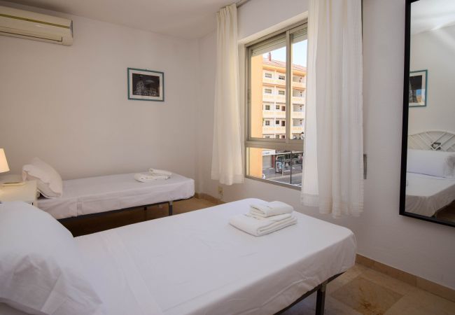 Apartment in Fuengirola - Ref: 315 City apartment with pool 2 minutes from the beach Apartment in Fuengirola - Ref: 315 City apartment with pool 2 minutes from the beach