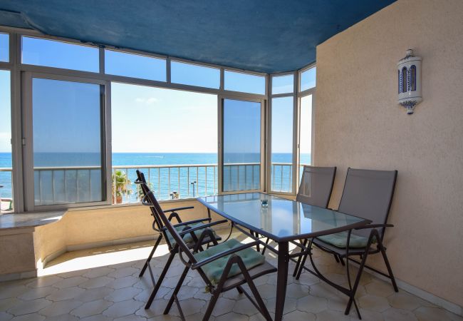  in Fuengirola - Ref: 321 Beach front apartment with amazing sea views in Torreblanca