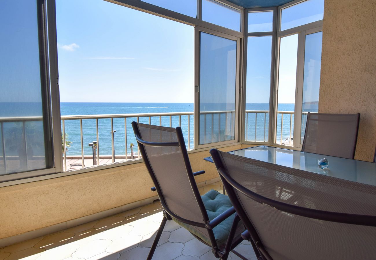 Apartment in Fuengirola - Ref: 321 Beach front apartment with amazing sea views in Torreblanca