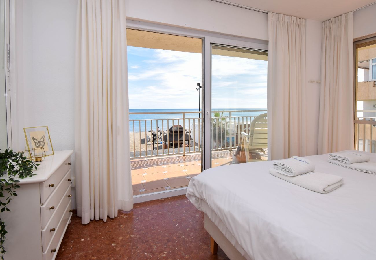 Apartment in Fuengirola - Ref: 320 Beach front apartment in Torreblanca with amazing sea views
