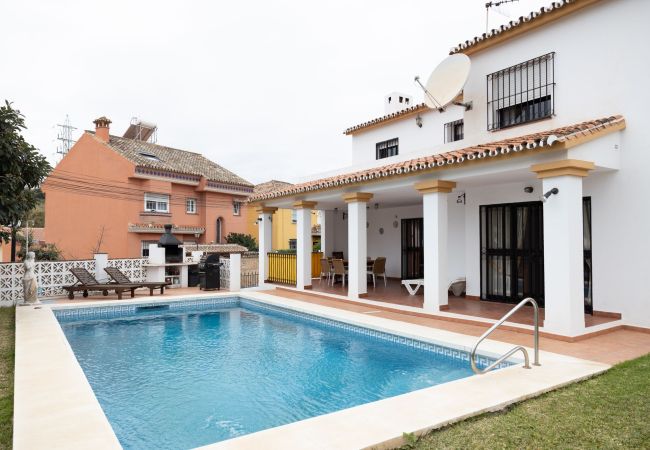 Villa in Fuengirola - Ref: 325 Villa Elena - Large villa with private Pool