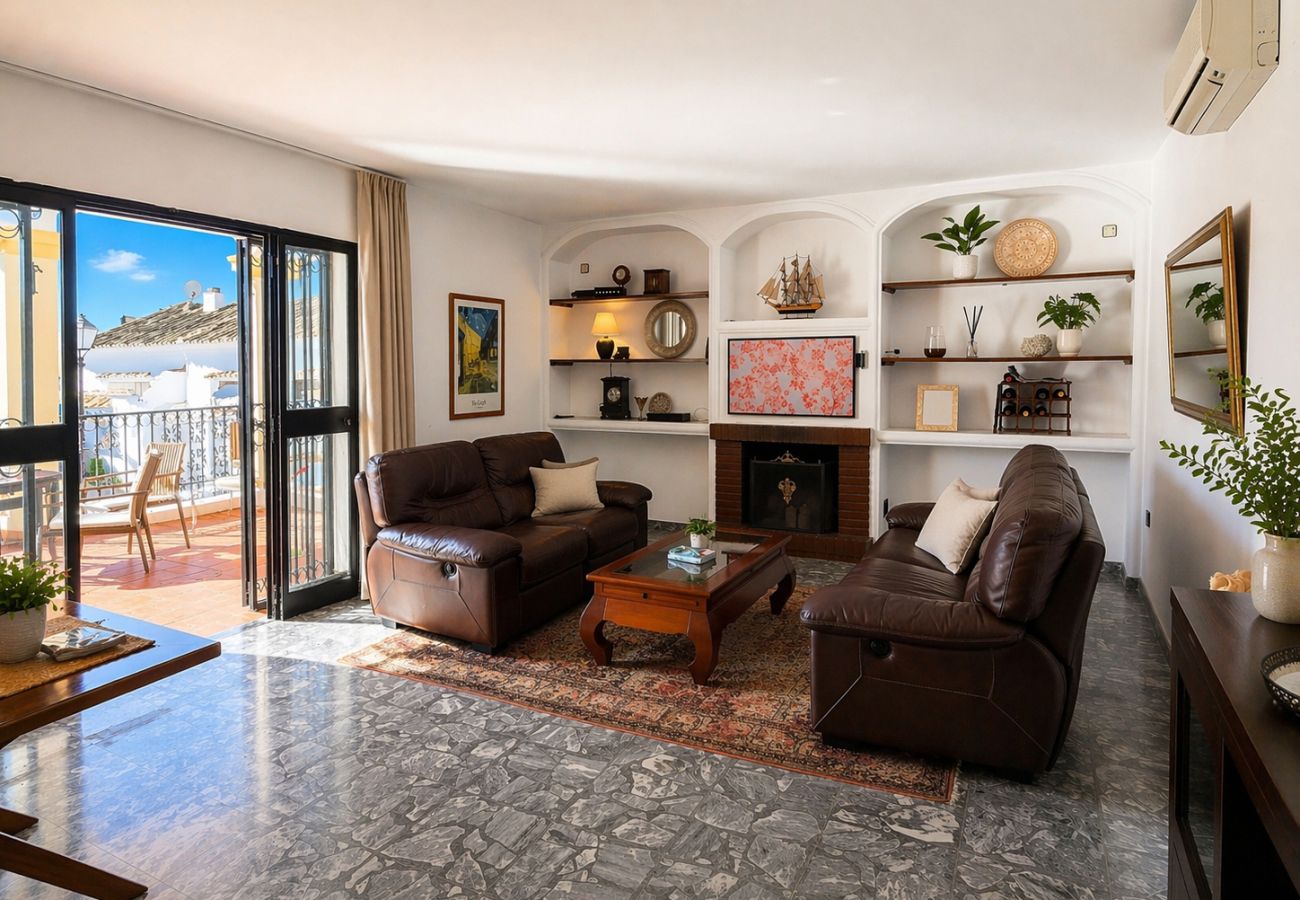 Villa in Fuengirola - Ref: 325 Villa Elena - Large villa with private Pool