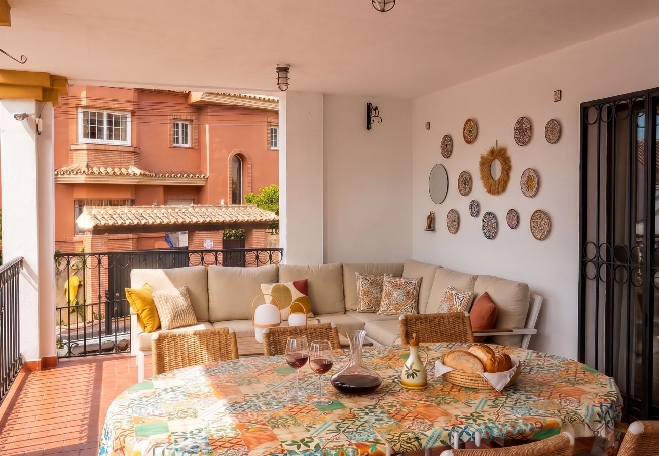 Villa in Fuengirola - Ref: 325 Villa Elena - Large villa with private Pool