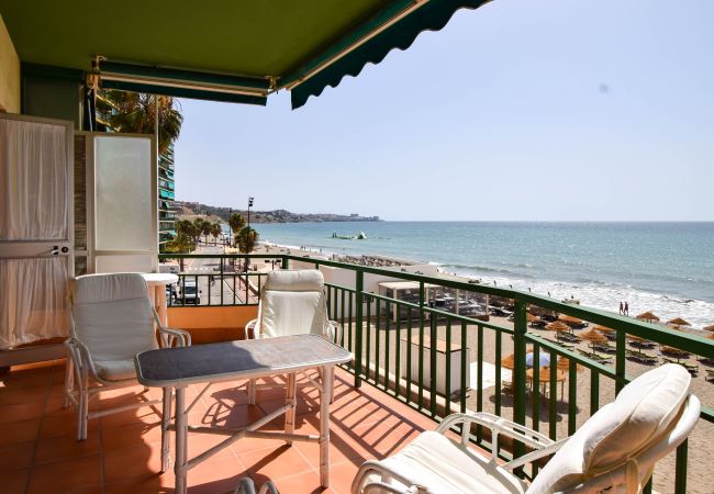 Apartment in Fuengirola - Ref: 326 Beach front apartment on the promenade with beautiful sea view Apartment in Fuengirola - Ref: 326 Beach front apartment on the promenade with beautiful sea view