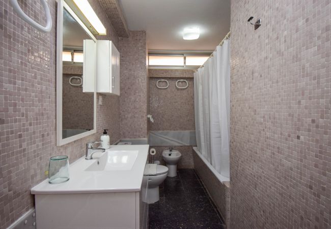 Apartment in Fuengirola - Ref: 326 Beach front apartment on the promenade with beautiful sea view Apartment in Fuengirola - Ref: 326 Beach front apartment on the promenade with beautiful sea view