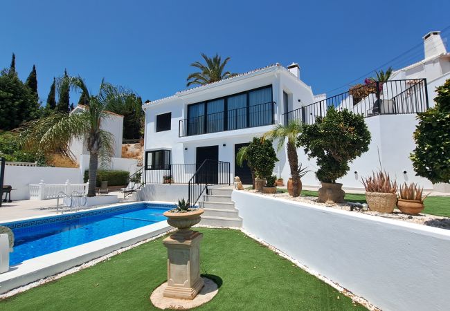 Villa/Dettached house in Fuengirola - Ref: 281 Stunning villa with private pool