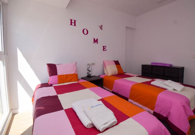 Apartment in Fuengirola - Ref: 262 Beach front apartment with amazing terrace and sea views Apartment in Fuengirola - Ref: 262 Beach front apartment with amazing terrace and sea views